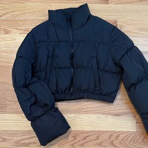 H&M Women's Cropped Black Puffer Jacket